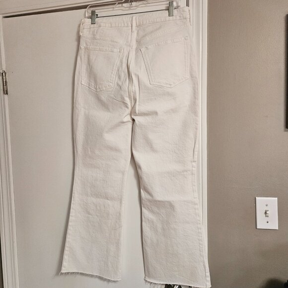 Old Navy High Rise Crop Flare Jeans in White - Size 12 - Picture 3 of 5